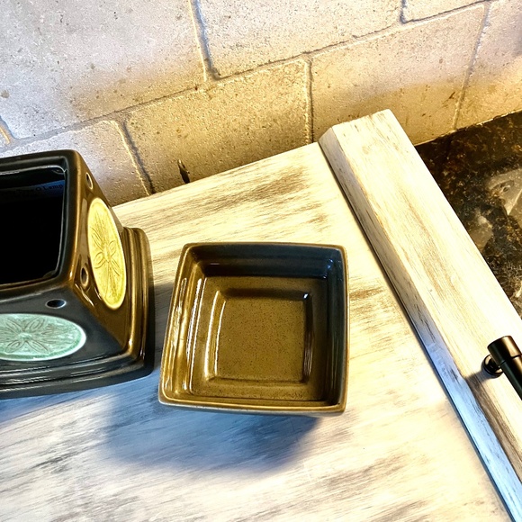 Scentsy Wax Warmer & Wax Cubes - Picture 5 of 12